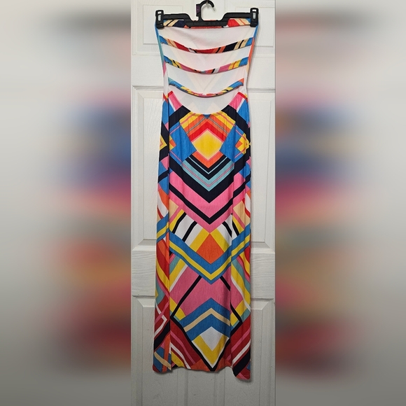 Gievergate Maxi Dress - Picture 4 of 9